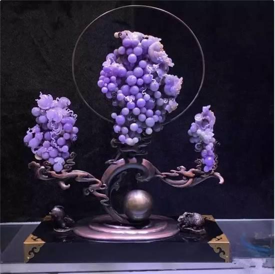 价值1800万的天价"翡翠葡萄"是怎么雕出来的?