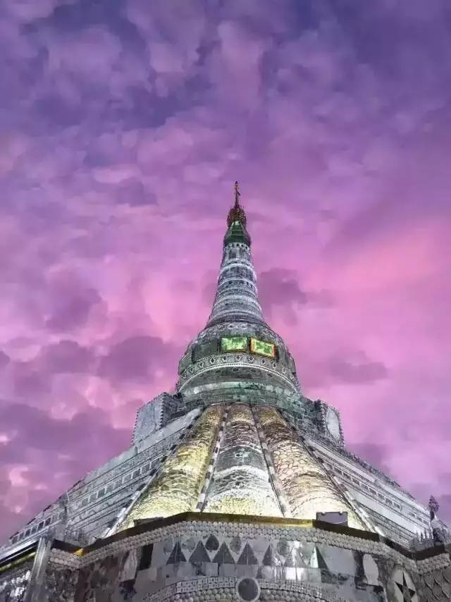 翡翠打造的佛塔,在缅甸只有你想不到!