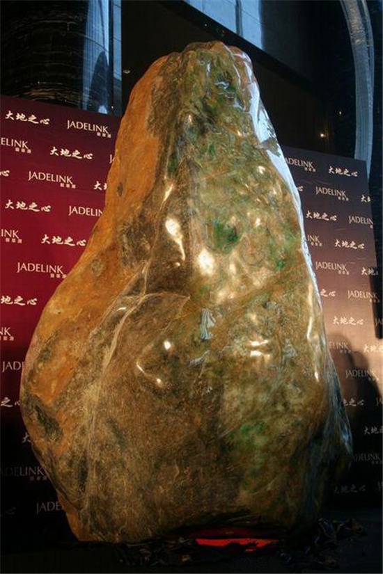 盘点世界上最大的翡翠原石,第一名还在山里挖不出来