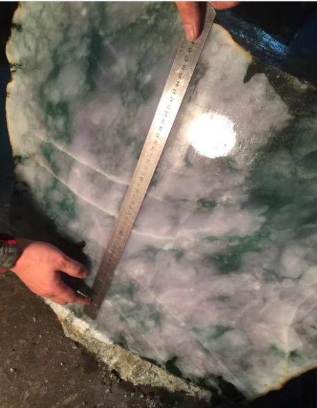 60公斤翡翠原石开出手镯一大堆,成品实在太美了!