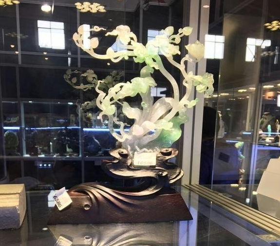 翡翠玉石雕刻中,天工奖作品是否传承了中国文化艺术呢?