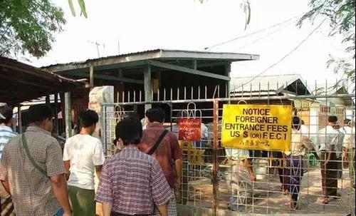 带你走进缅甸翡翠市场,这些昂贵的地摊货你见过吗