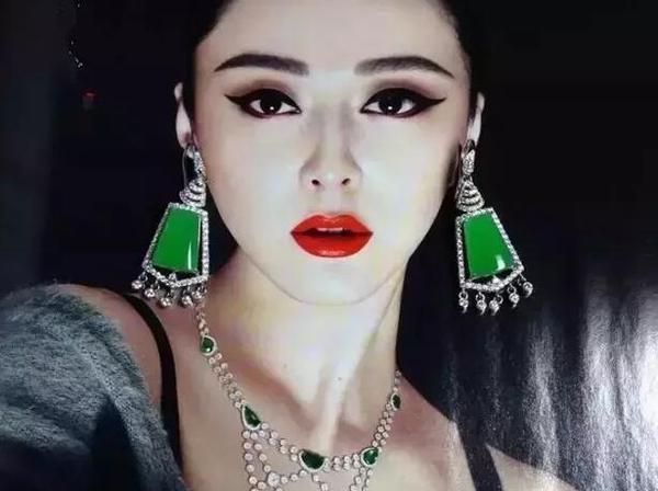 翡翠珠宝只为保值,华裔小姐投资翡翠玉石