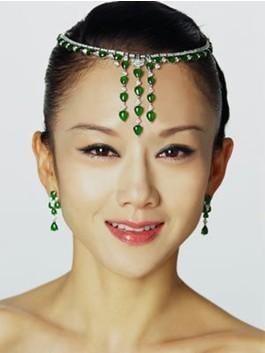 千万级别孔雀舞翡翠雕,取材自杨丽萍,不知道会不会被她买了呢!