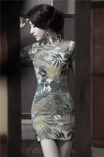 「翡翠小知识」旗袍与翡翠诠释古典女性的韵味