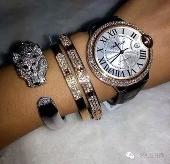 女士同时戴玉镯,手表怎么戴  翡翠手镯和手表同时戴推荐