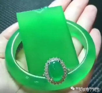 上海拍行惊现最牛X帝王绿翡翠套装,价值五亿!
