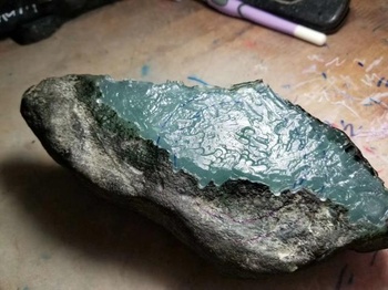 缅甸莫西沙原石1.35公斤高冰飘花,冰润十足完美无瑕