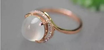 翡翠戒指自己怎么镶嵌  翡翠戒指不同形状有什么寓意