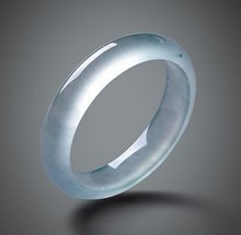 白色玻璃种翡翠戒指推荐 不同颜色的戒指各代表什么含义