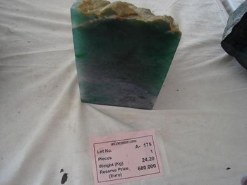 180公斤翡翠原石,初步估算就达10亿以上