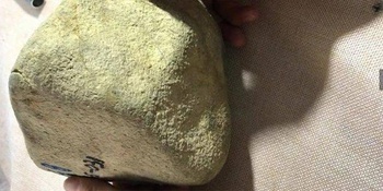 翡翠交流：一万买的翡翠原石,被幸运女神眷顾,做出的成品满意吗