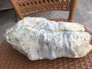 翡翠原石的翻砂是什么意思  翡翠原石毛料钢性足指的是什么意思