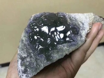 「梵洛斯阿杰」什么是翡翠原石的刚性
