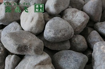 如何看待20元买一块翡翠原石,究竟是否值得?