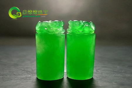 玻璃种帝王绿的介绍 玻璃种帝王绿翡翠价格多少?