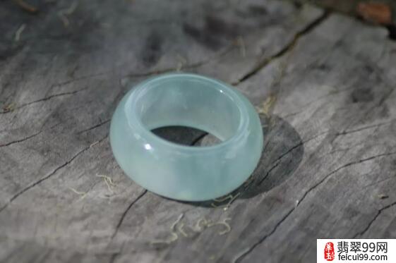 翡翠关于翡翠指环传说和美好寓意,玻璃种翡翠指环有哪些款式?