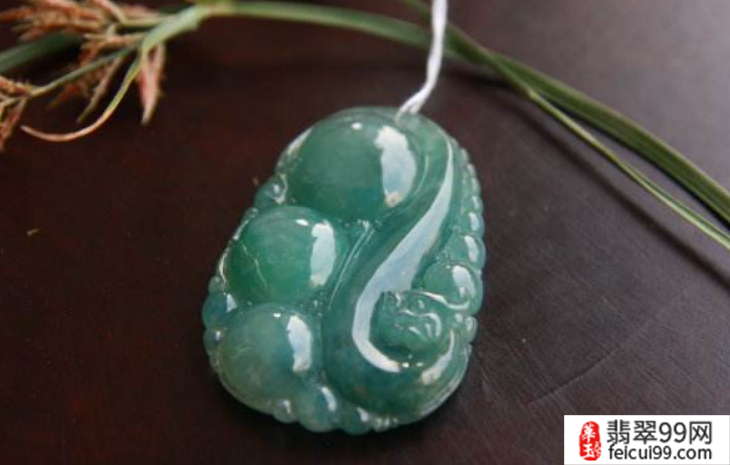 翡翠翡翠与中国传统文化密切相关,谈翡翠里蕴含的的文化灵魂