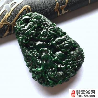 翡翠中国最有名玉雕大师 和田碧玉的颜色是呈菠菜绿