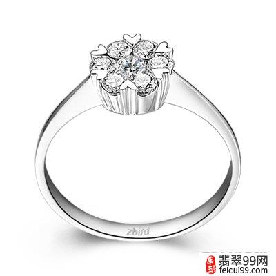 翡翠女生戴戒指的含义 结婚戒指戴在新娘的无名指上