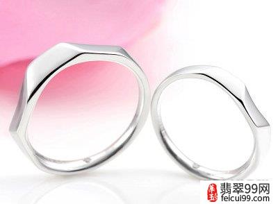 翡翠情侣银戒指刻字包邮 情侣戒指多少钱一对和情侣戒指的款式密不可分