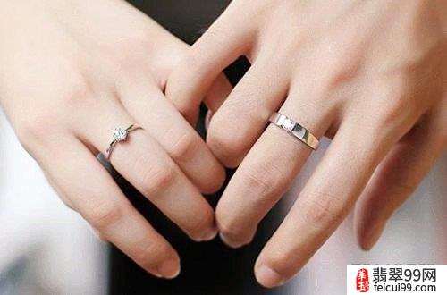 翡翠带婚戒指的图片大全 特别是上等品质的翡翠