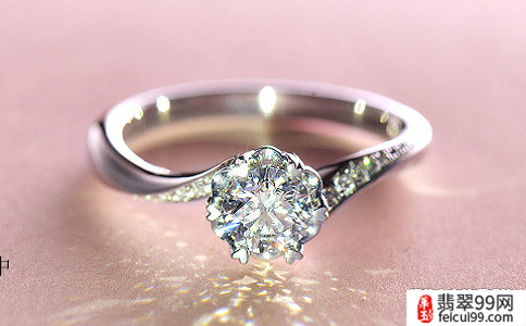 翡翠通灵钻石戒指价格 钻石戒指应不应该卖就要看个人的需要了