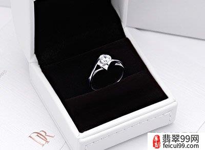 翡翠中国黄金情侣银戒指 darry ring戒指有黄金与白银的合金戒指