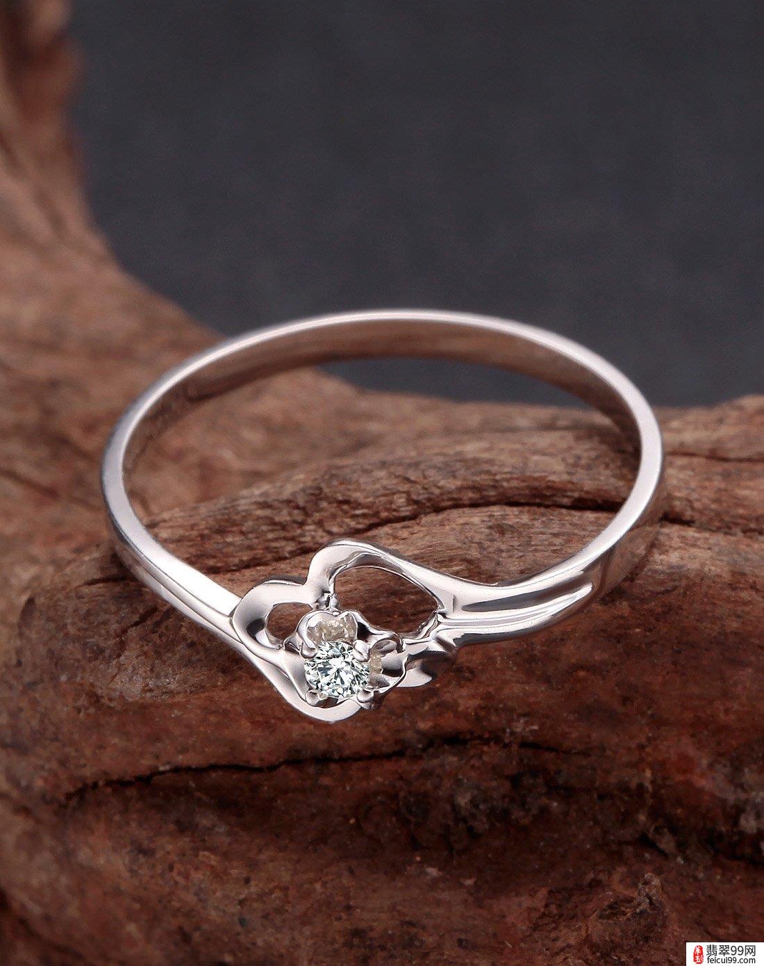 翡翠如何挑选钻石戒指级别 结婚戒指作为爱的信物