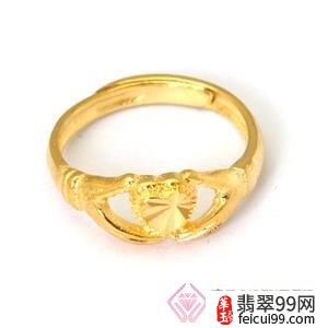 翡翠女人金戒指图片 最新金戒指款式还有横线款式这会增加手指的魅力