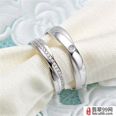 翡翠1000元左右的情侣戒指 以下是欧宝丽珠宝网为你提供的情侣戒指图片价格