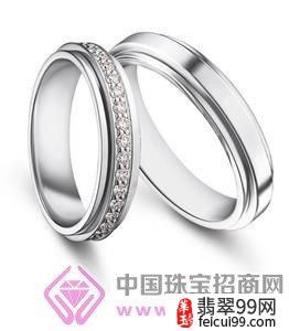 翡翠大福铂金戒指 而铂金是一种天然的白色金属