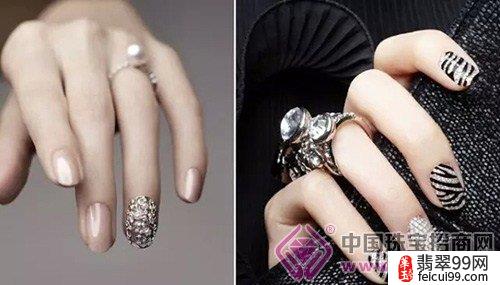 翡翠男女戒指的戴法图片 细瘦手型手型细瘦的人可以佩戴长方形正方形的戒指