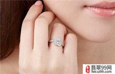 翡翠中国黄金钻石戒指款式图片 一场美的订婚