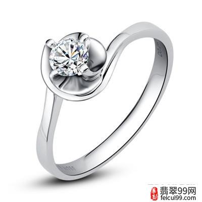 翡翠通灵珠宝钻石戒指价格表 精美别致的鲜花造型