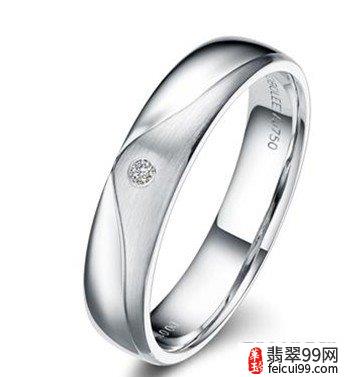 翡翠pt950钻石戒指最新款式 以下是欧宝丽珠宝网为你提供的男式钻石戒指