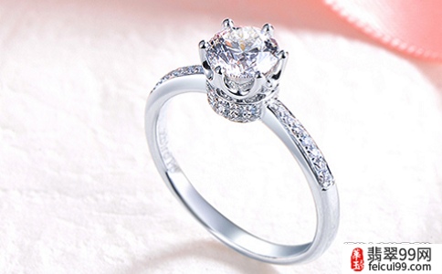 翡翠女士钻石戒指款式图 相信你买了也是一辈子不会后悔的