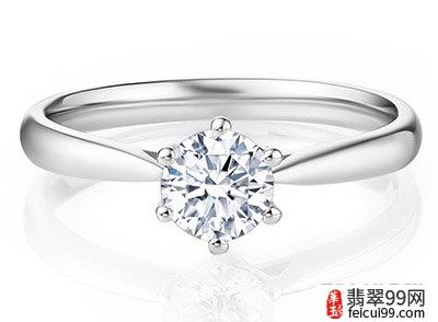 翡翠宝石戒指图片 求婚戒指的图片能从各个角度展现戒指的美