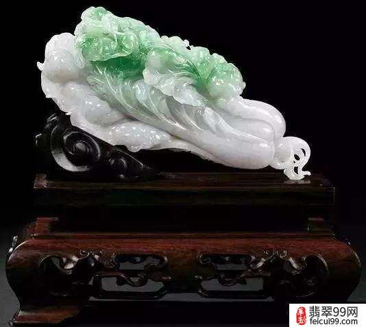 翡翠这件翠玉白菜玉在上世纪40年代时流失台湾 台北故宫的翠玉白菜是不是山西曹家的传家宝呢